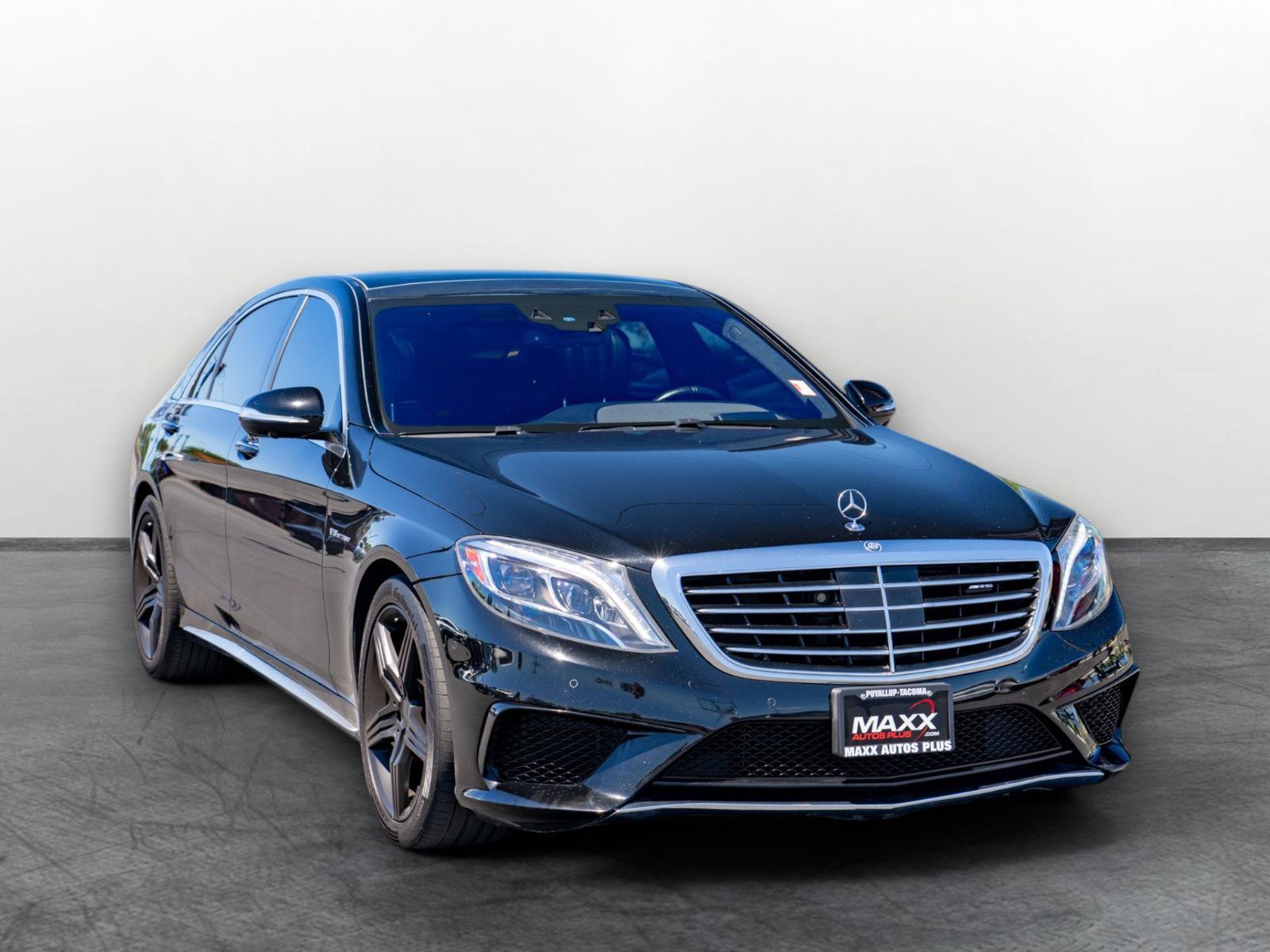 Used 2016 Mercedes-Benz S 63 AMG 4MATIC Sedan w/ Driver Assistance Package image 1
