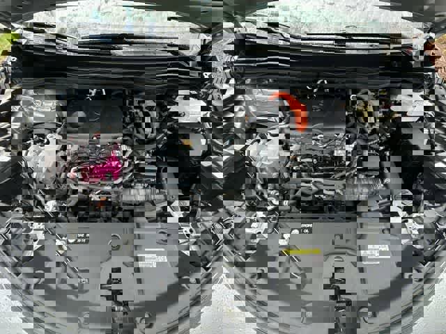 Used 2023 Toyota Sienna XLE image 28