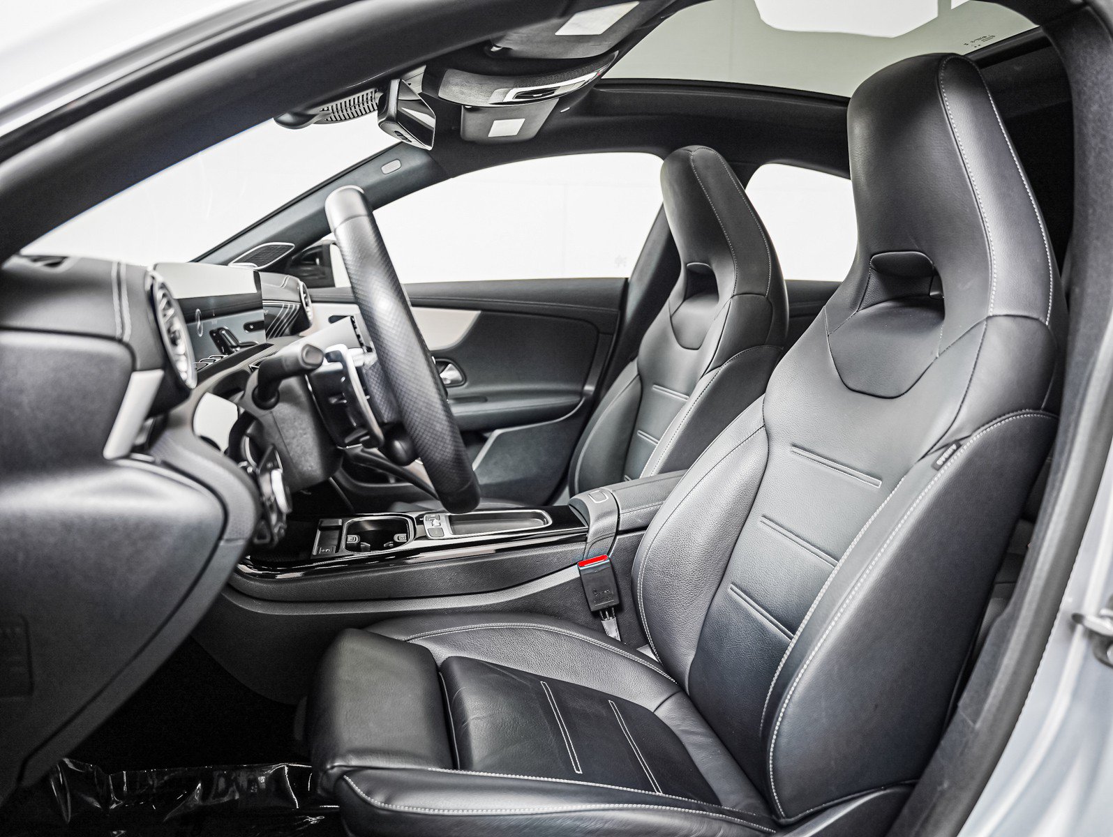 Certified 2025 Mercedes-Benz CLA 35 AMG 4MATIC image 11