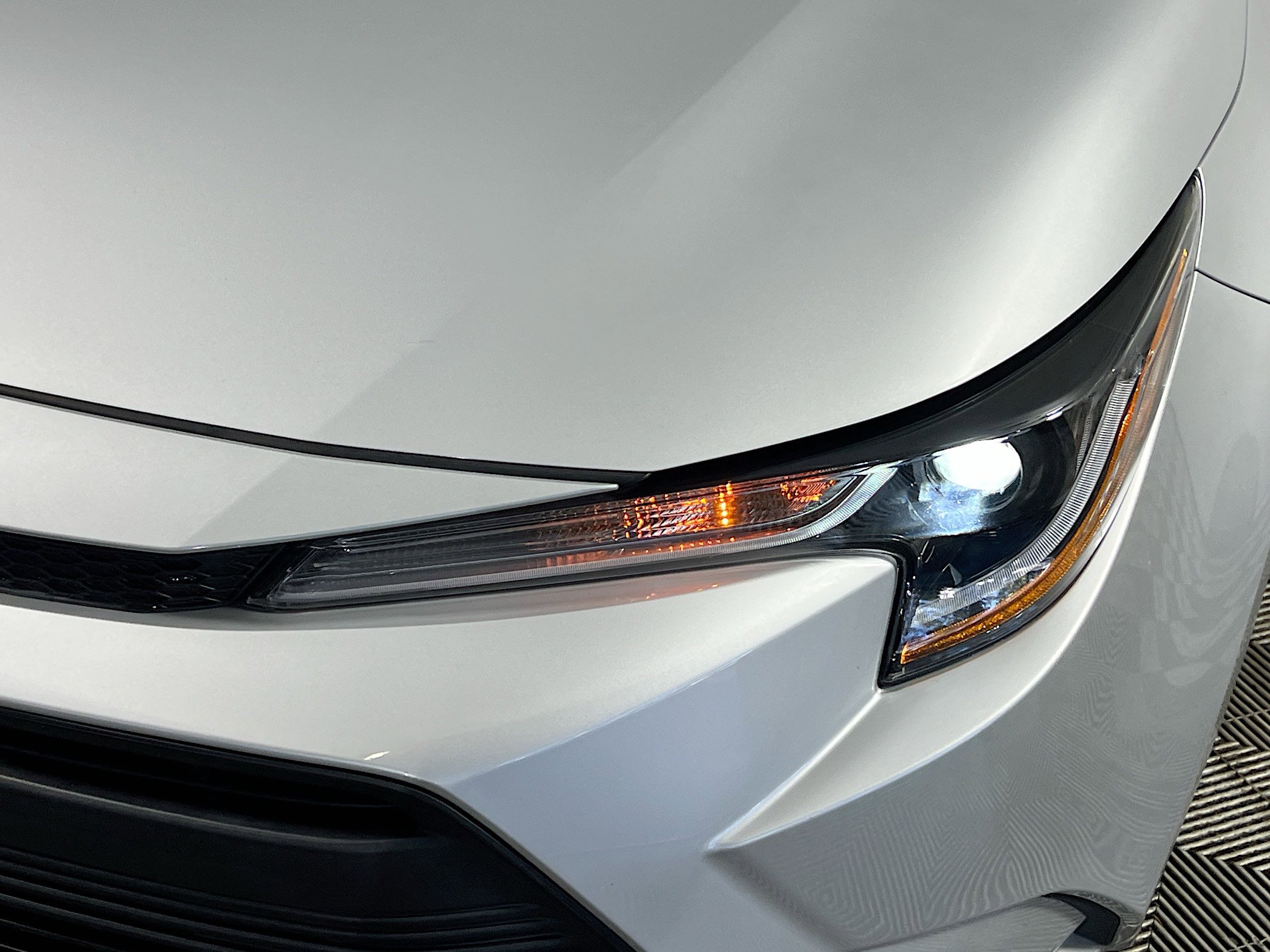 Used 2023 Toyota Corolla LE image 12