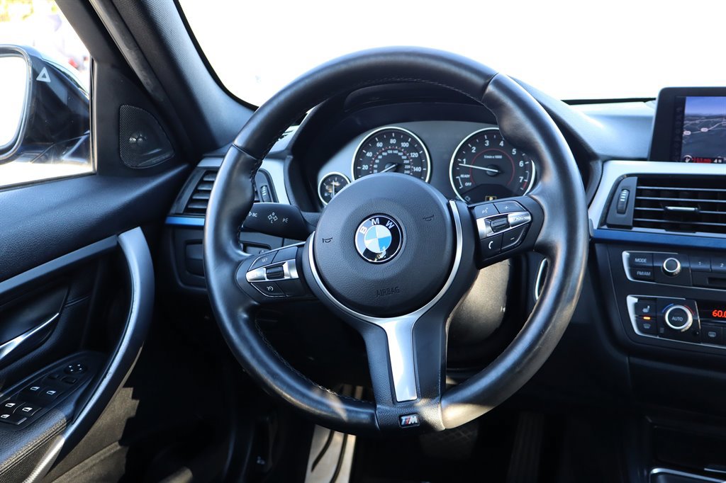 Used 2013 BMW 335i xDrive Sedan AWD/4WD image 16