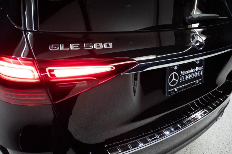 New 2026 Mercedes-Benz GLE 580 4MATIC image 9