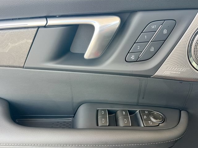 New 2026 Buick Enclave Avenir w/ Super Cruise Package AWD/4WD image 13