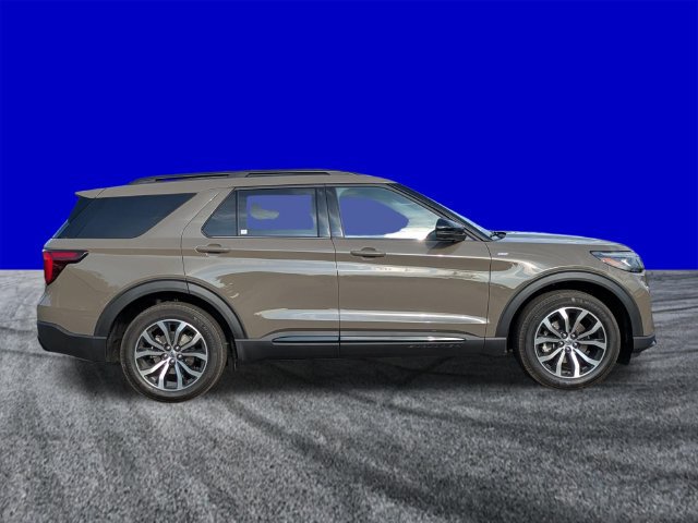 New 2026 Ford Explorer ST-Line RWD image 3
