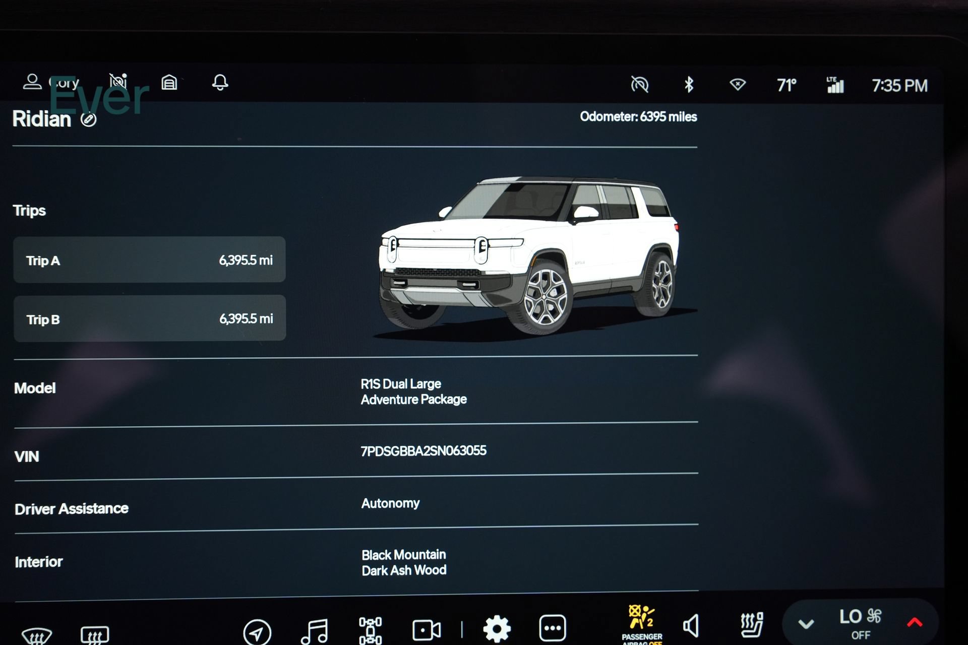 Used 2025 Rivian R1S Adventure AWD/4WD image 7