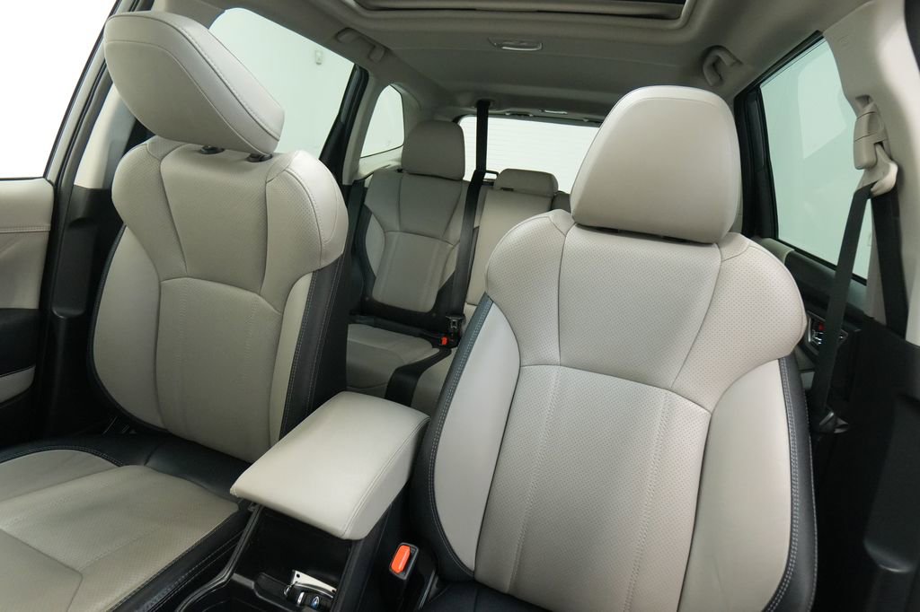 Used 2022 Subaru Forester Limited image 15
