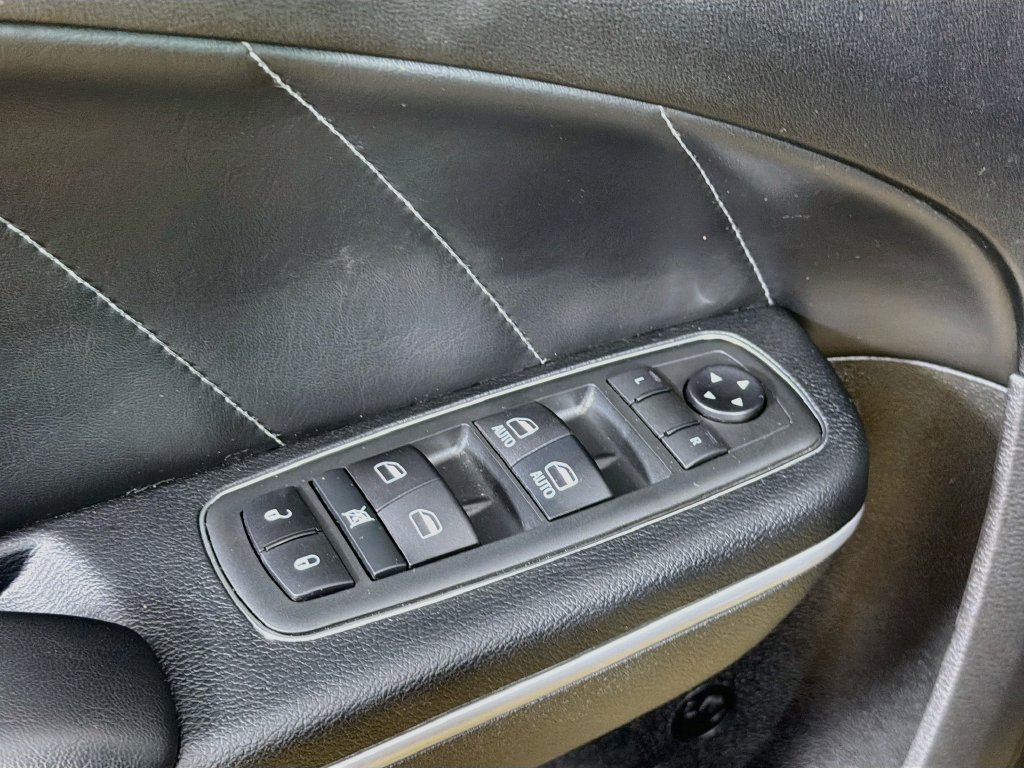 Used 2020 Dodge Charger Scat Pack RWD image 18