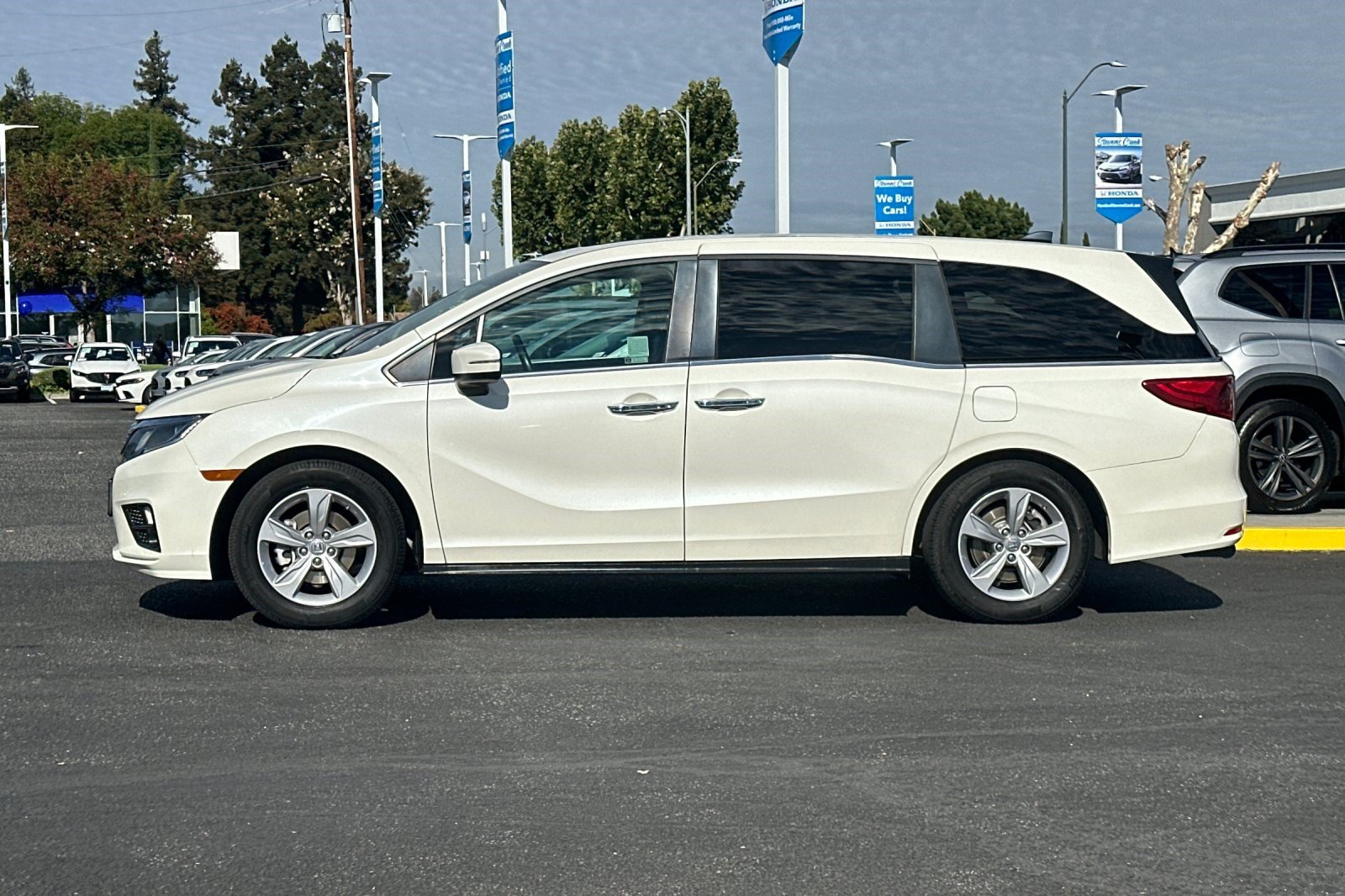 Used 2019 Honda Odyssey EX-L image 2