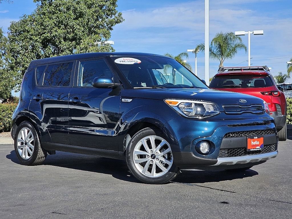 Used 2018 Kia Soul + image 4