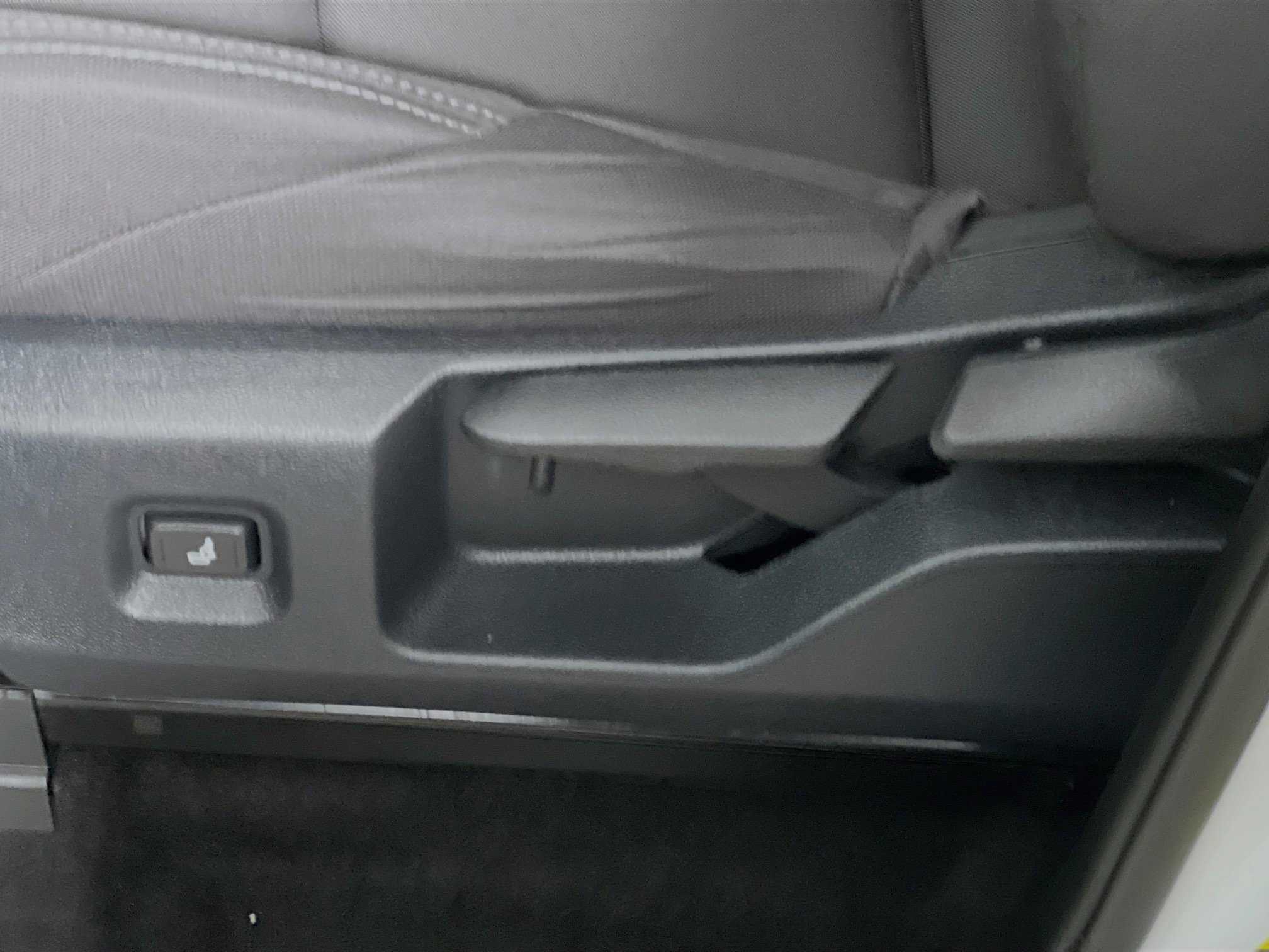 Used 2025 Toyota Tacoma SR5 image 16