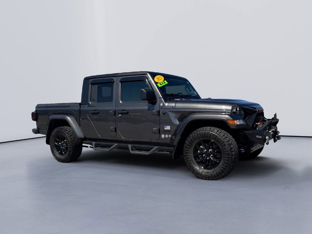 Used 2023 Jeep Gladiator Sport image 7