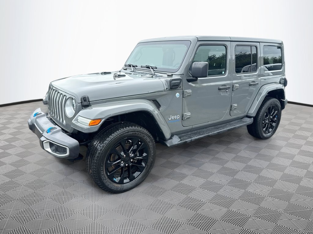 Used 2022 Jeep Wrangler Unlimited Sahara w/ Cold Weather Group AWD/4WD image 9