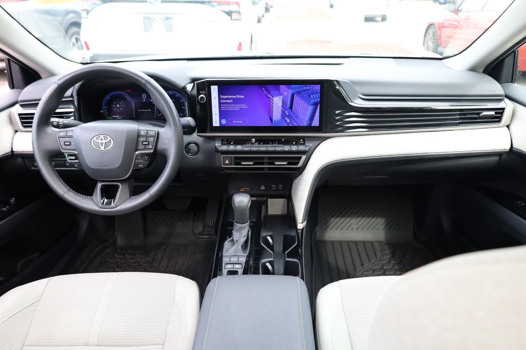 Used 2025 Toyota Camry XLE AWD/4WD image 24