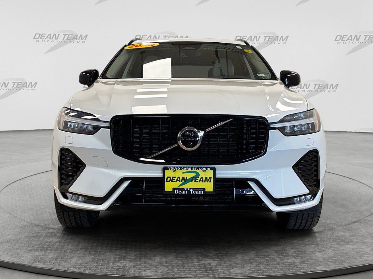 Used 2024 Volvo XC60 B5 Plus w/ Protection Package Premier AWD/4WD image 7