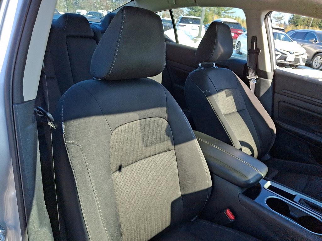 Used 2024 Nissan Altima 2.5 SV image 13