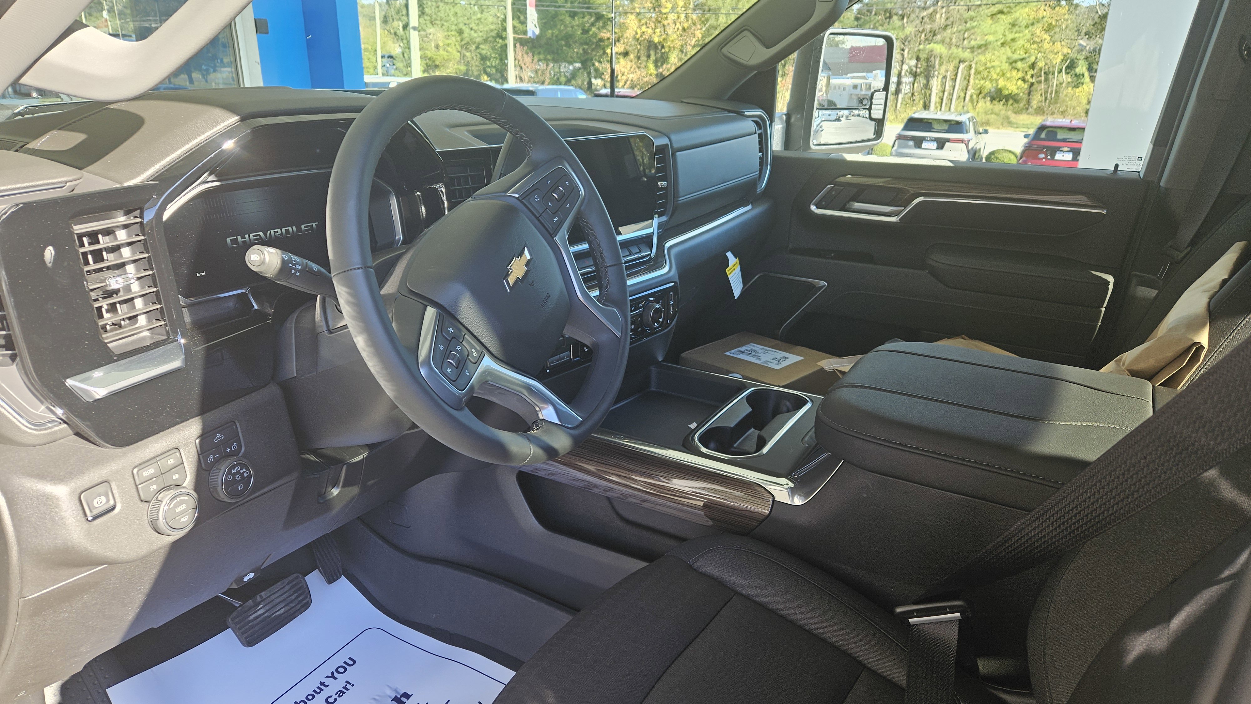 New 2026 Chevrolet Silverado 3500 LT image 7