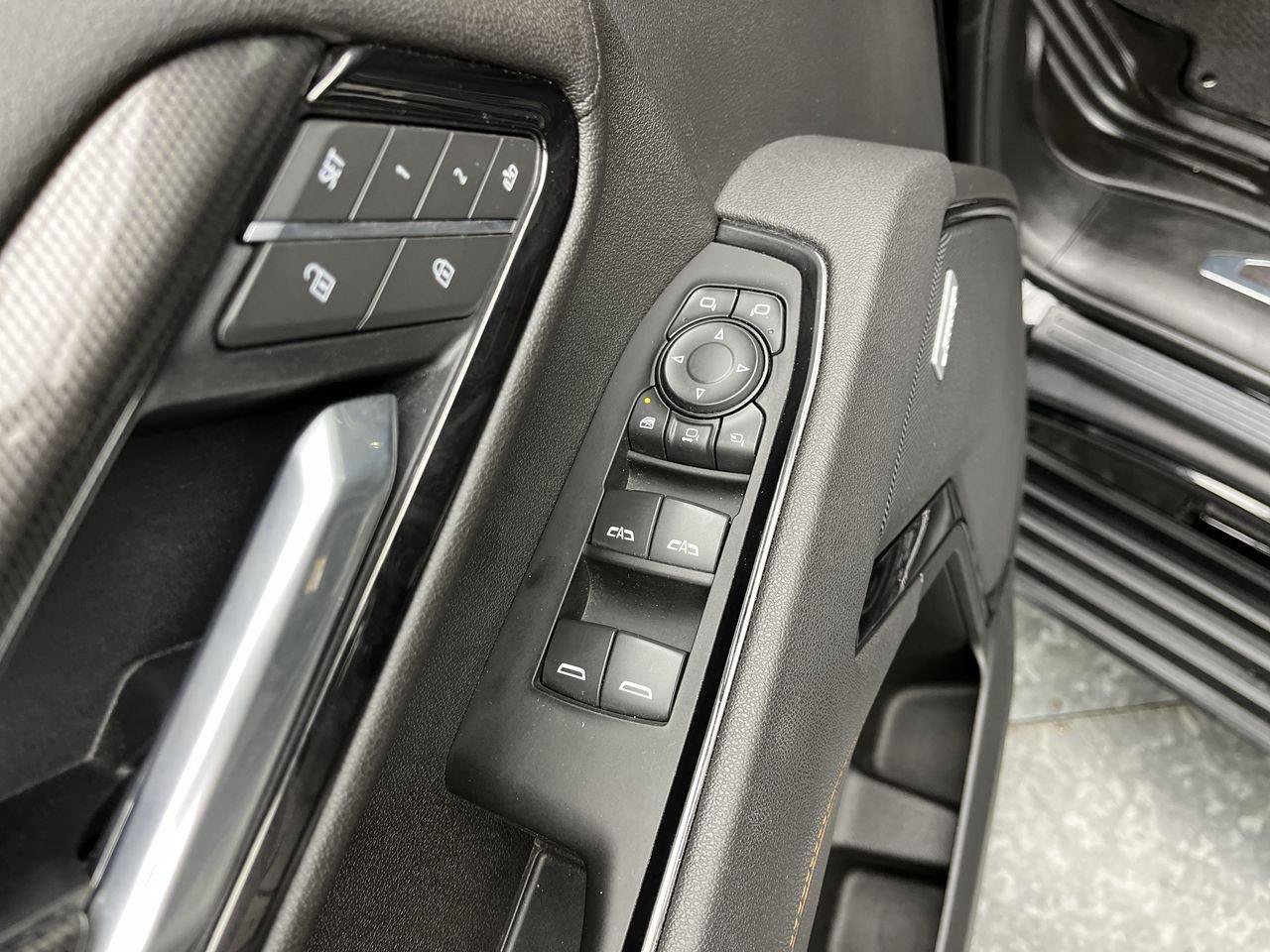 Certified 2025 GMC Sierra 2500 AT4 w/ AT4 Premium Plus Package AWD/4WD image 11