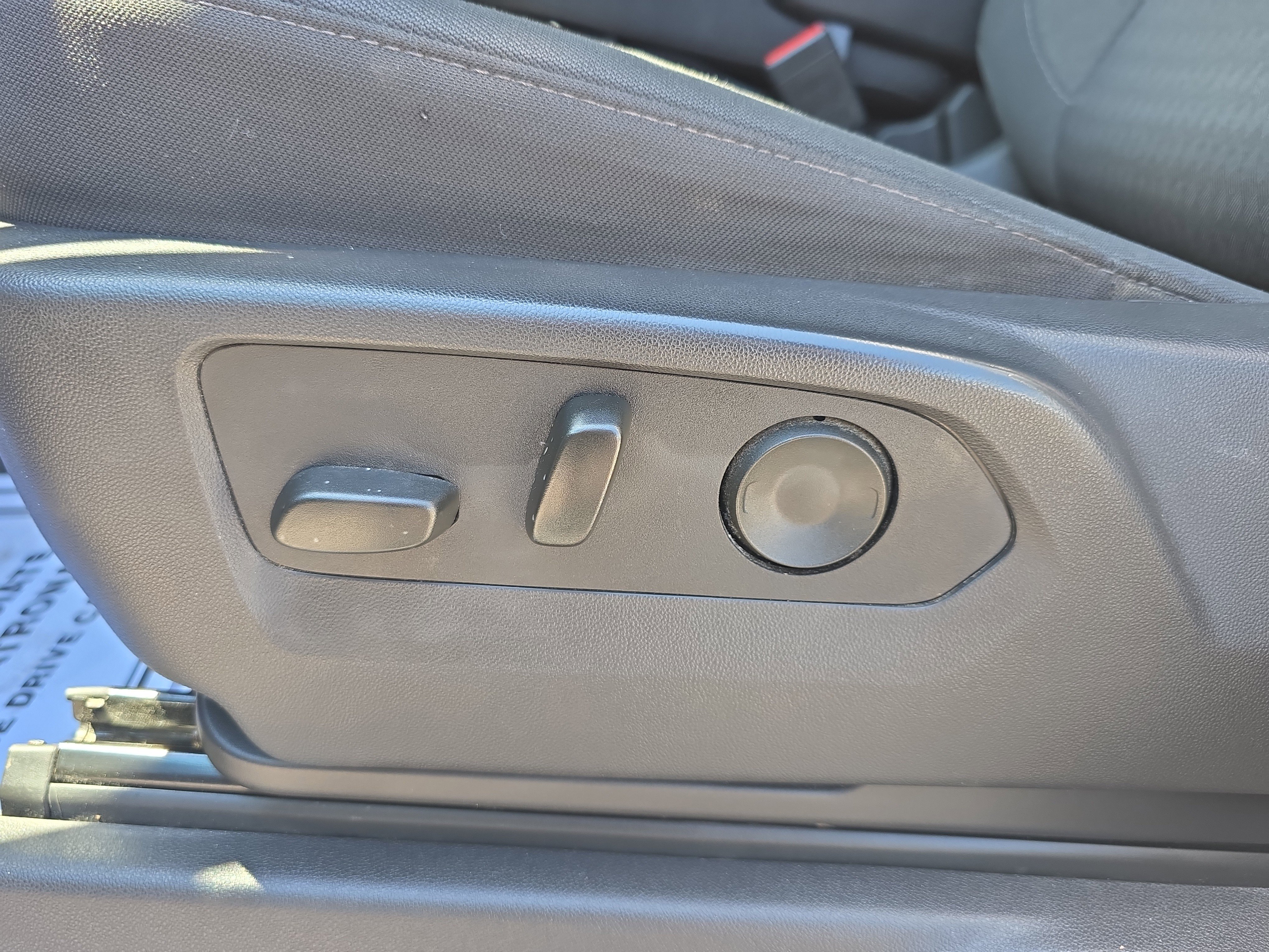 Used 2025 Chevrolet Silverado 2500 LT w/ Convenience Package AWD/4WD image 23