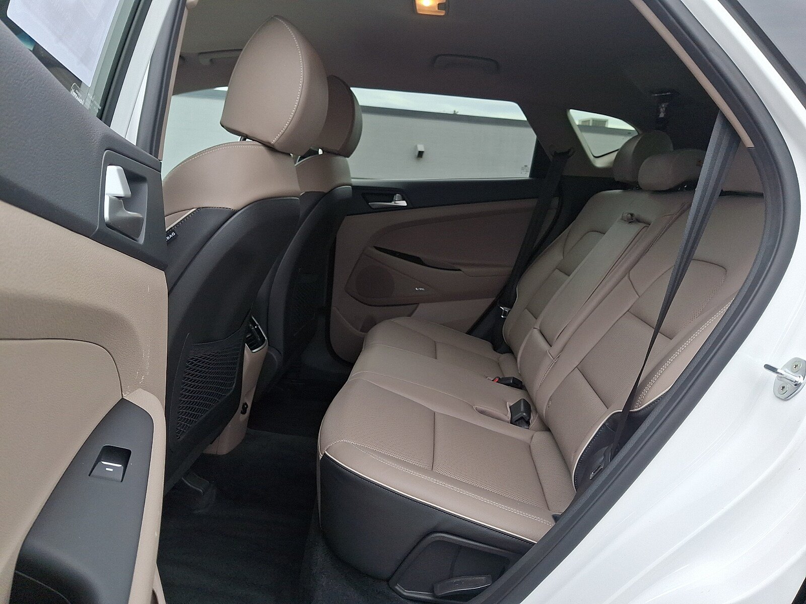 Used 2021 Hyundai Tucson Limited AWD/4WD image 11