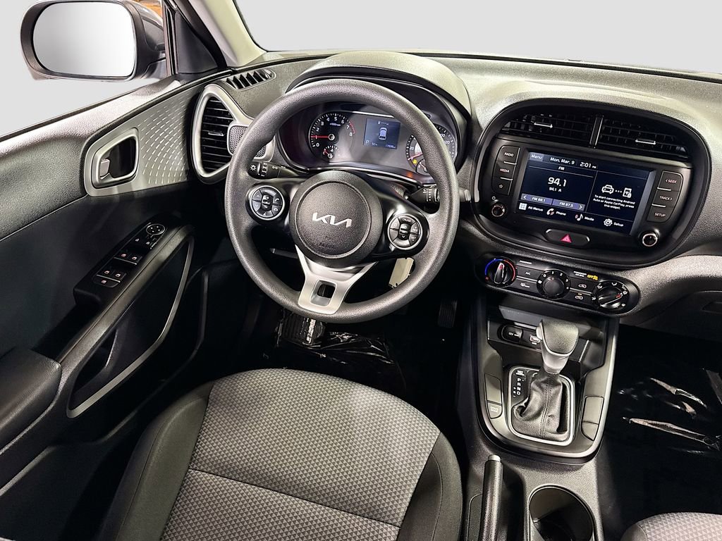Used 2022 Kia Soul LX w/ Technology Package image 16