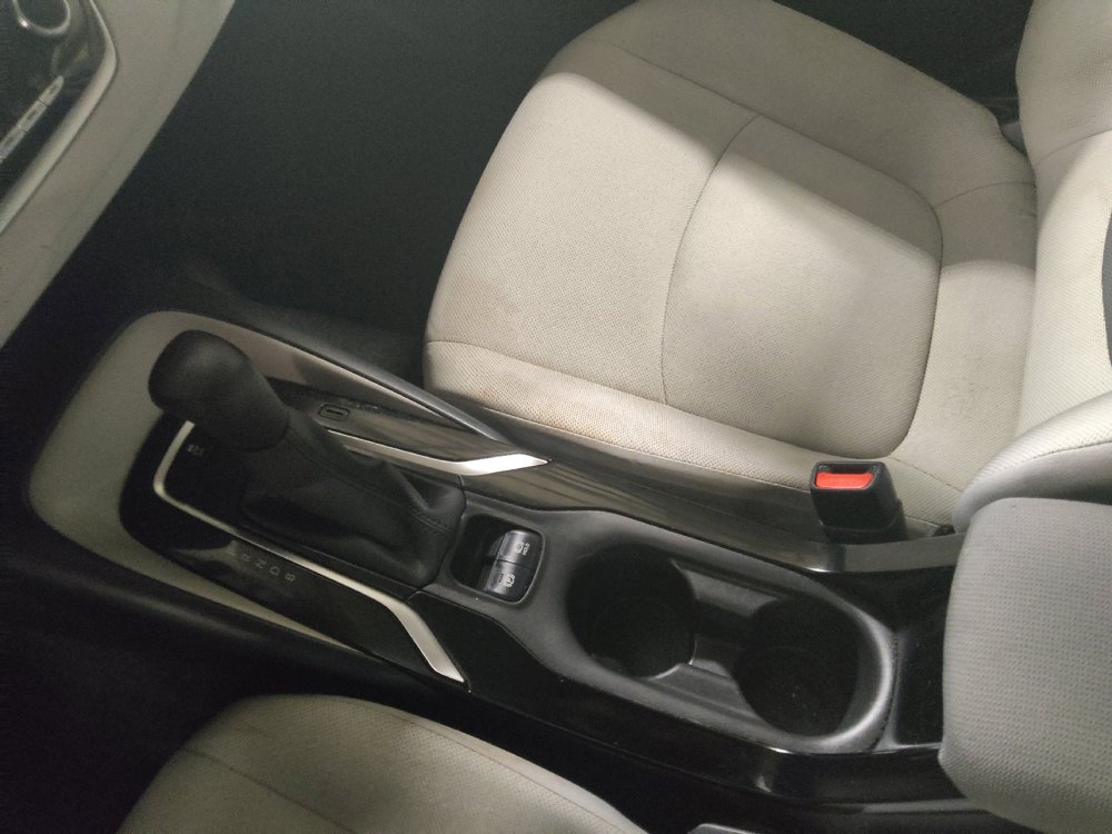 Used 2020 Toyota Corolla L FWD image 26