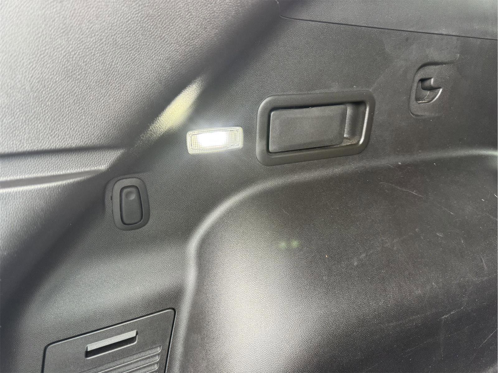 Used 2022 Chevrolet Blazer LT image 11