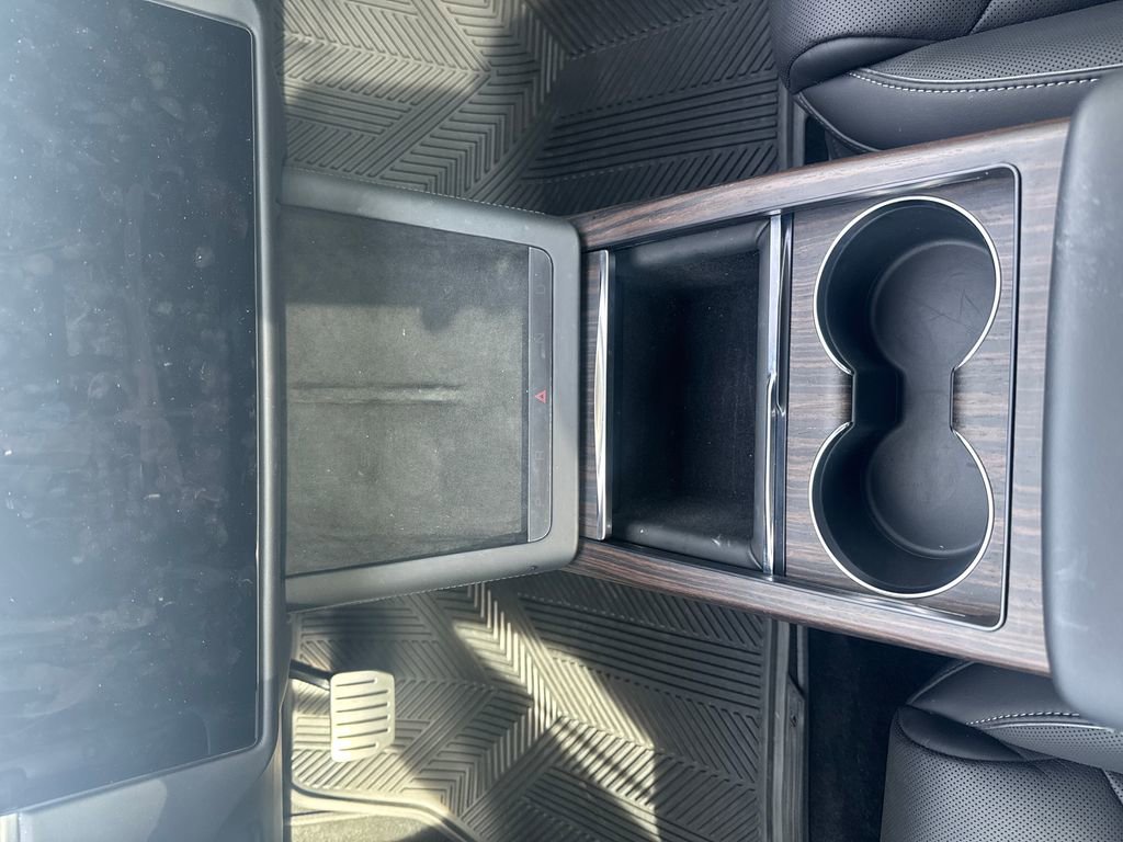 Used 2021 Tesla Model S Plaid image 26