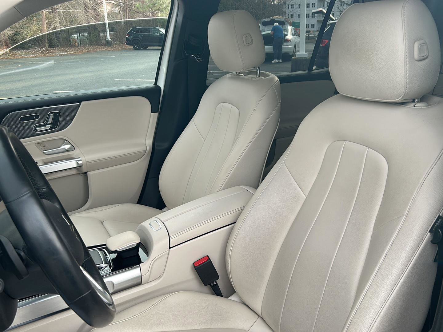 Used 2020 Mercedes-Benz GLB 250 GLB 250 image 13