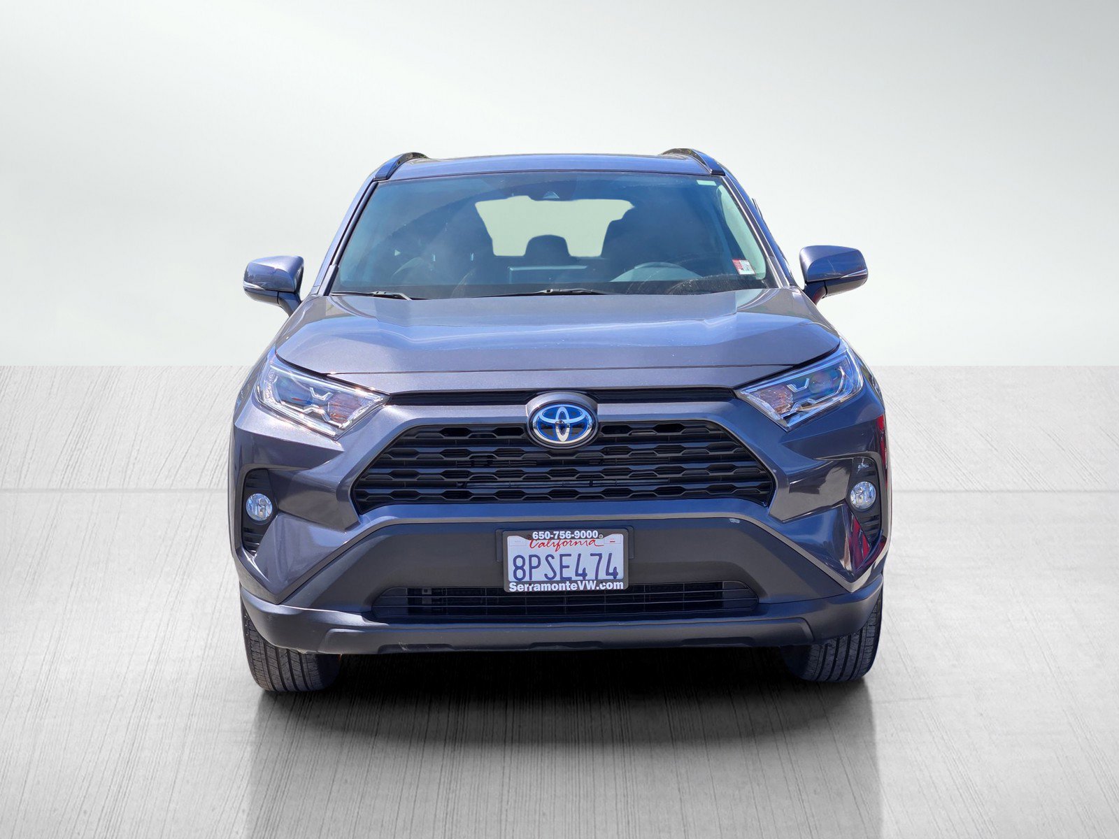 Used 2020 Toyota RAV4 XLE w/ Convenience Package image 2