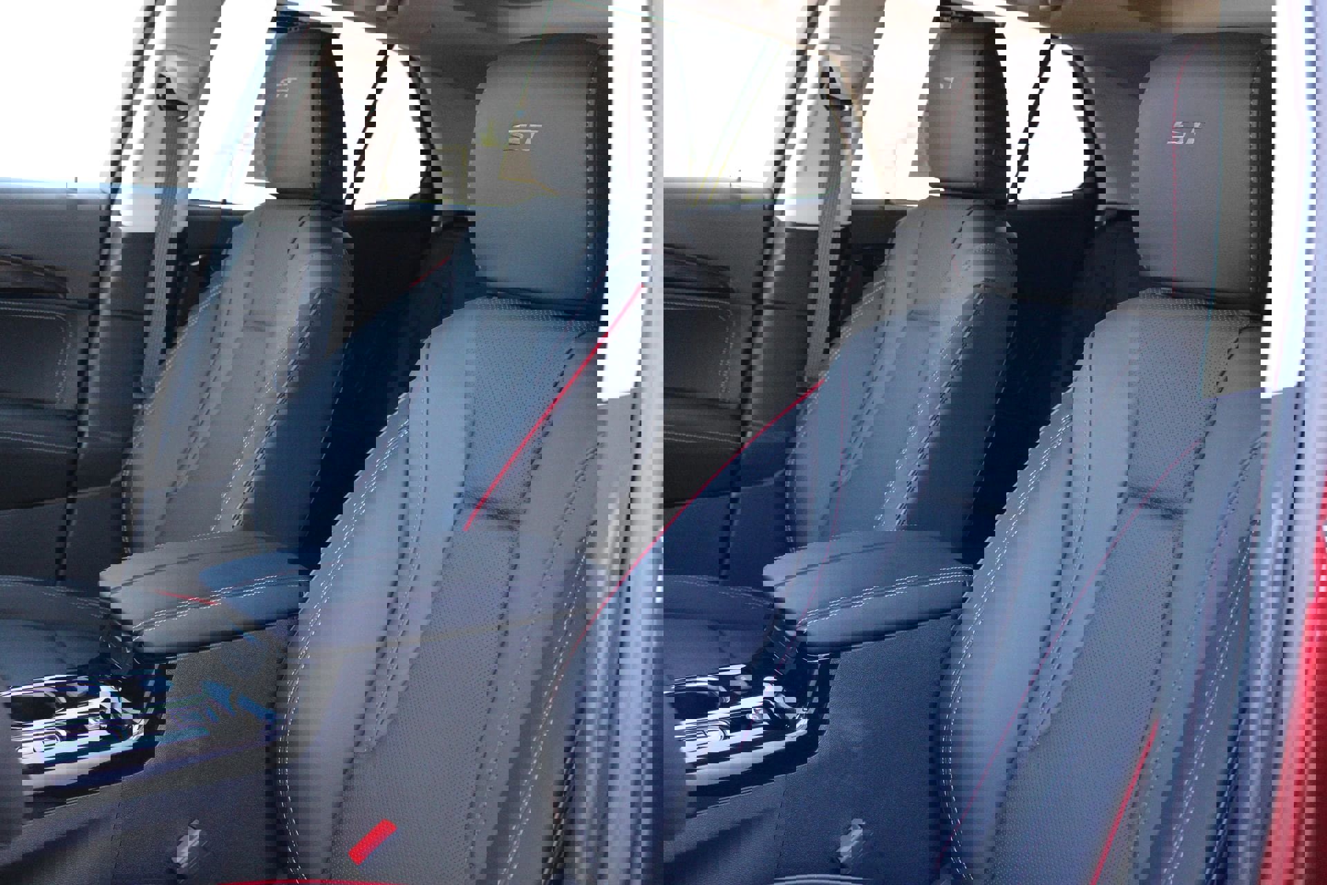 Used 2023 Buick Envision Essence w/ Sport Touring Package image 14