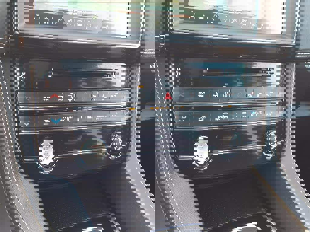 Used 2020 Jaguar F-PACE Checkered Flag image 20