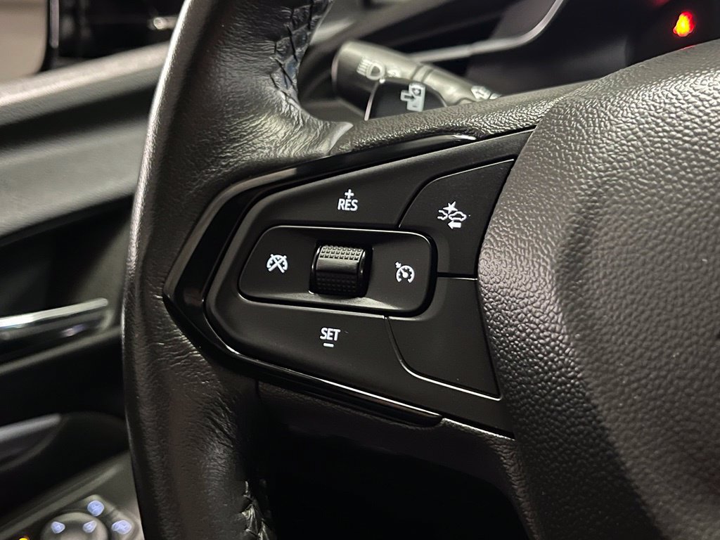 Used 2023 Chevrolet Bolt EUV LT w/ Convenience Package FWD image 24
