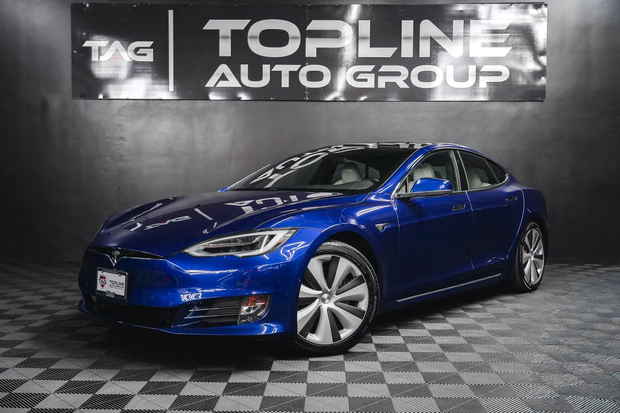 Used 2020 Tesla Model S AWD image 1