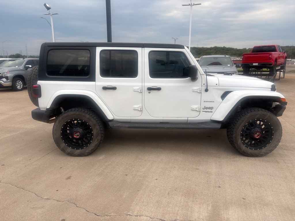 Used 2018 Jeep Wrangler Unlimited Sahara image 4