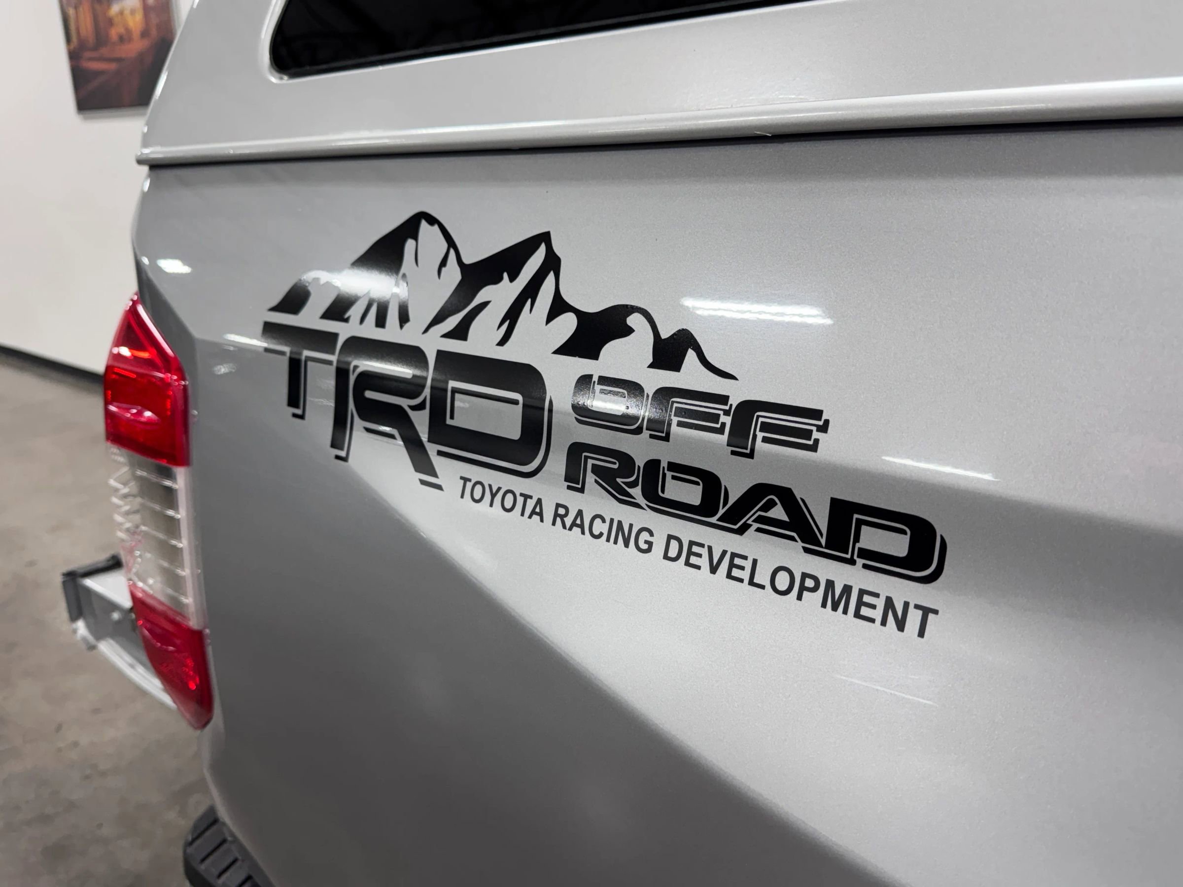 Used 2014 Toyota Tundra Platinum image 27