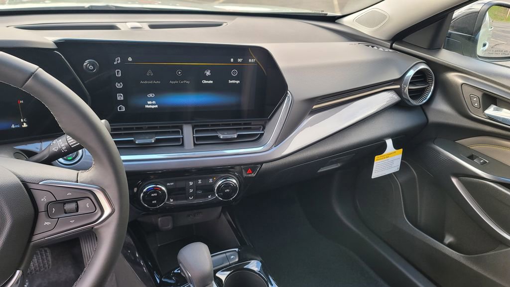New 2026 Chevrolet Trax ACTIV w/ Driver Confidence Package FWD image 21