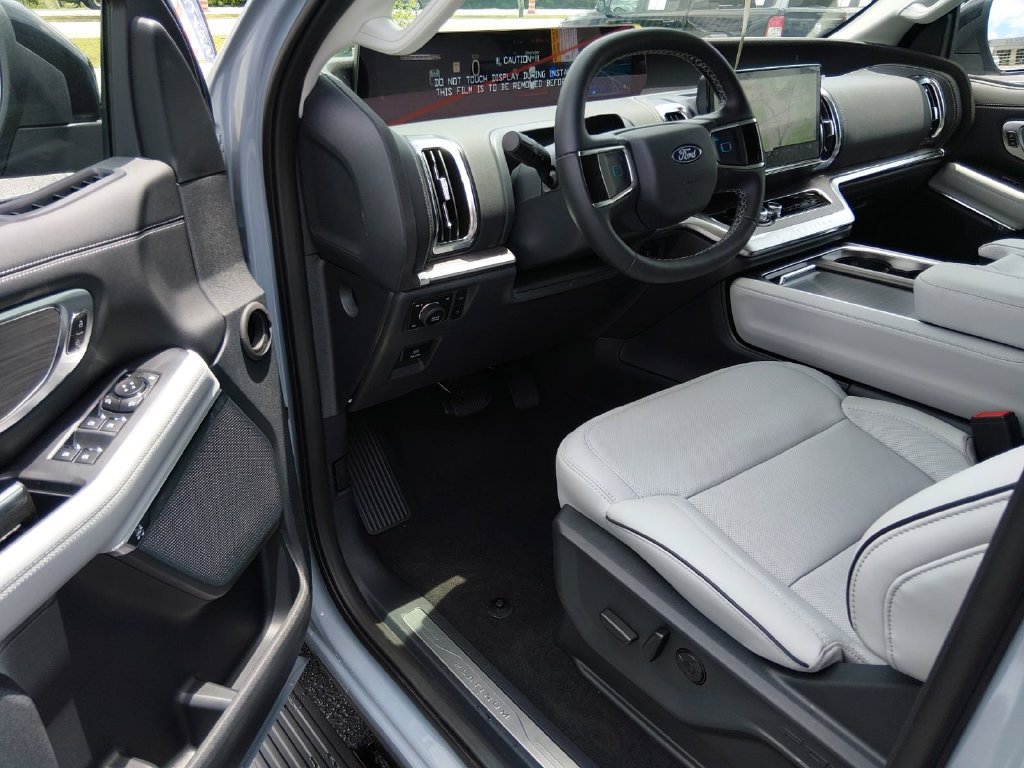 New 2026 Ford Expedition Max Platinum w/ Platinum Ultimate Package AWD/4WD image 10