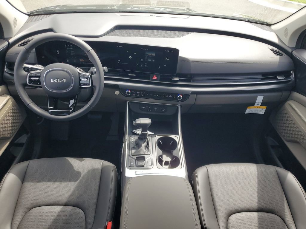 New 2026 Kia Carnival FWD image 25