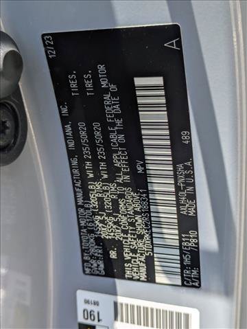 Used 2024 Toyota Sienna XSE FWD image 17