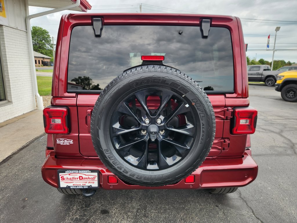 Used 2021 Jeep Wrangler Unlimited Sahara AWD/4WD image 4