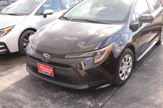 New 2027 Toyota Corolla LE FWD image 2