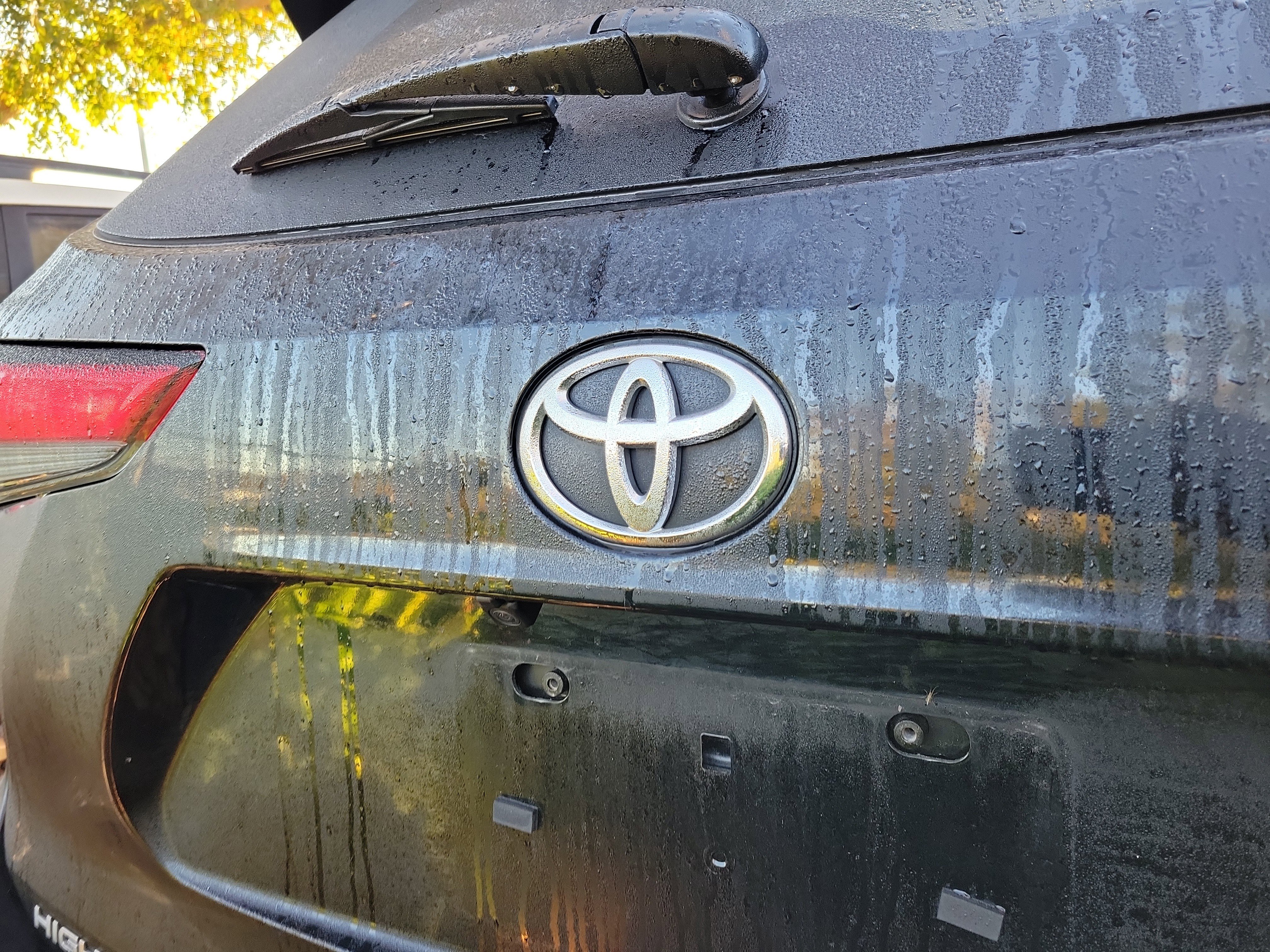 Used 2024 Toyota Highlander XLE image 16