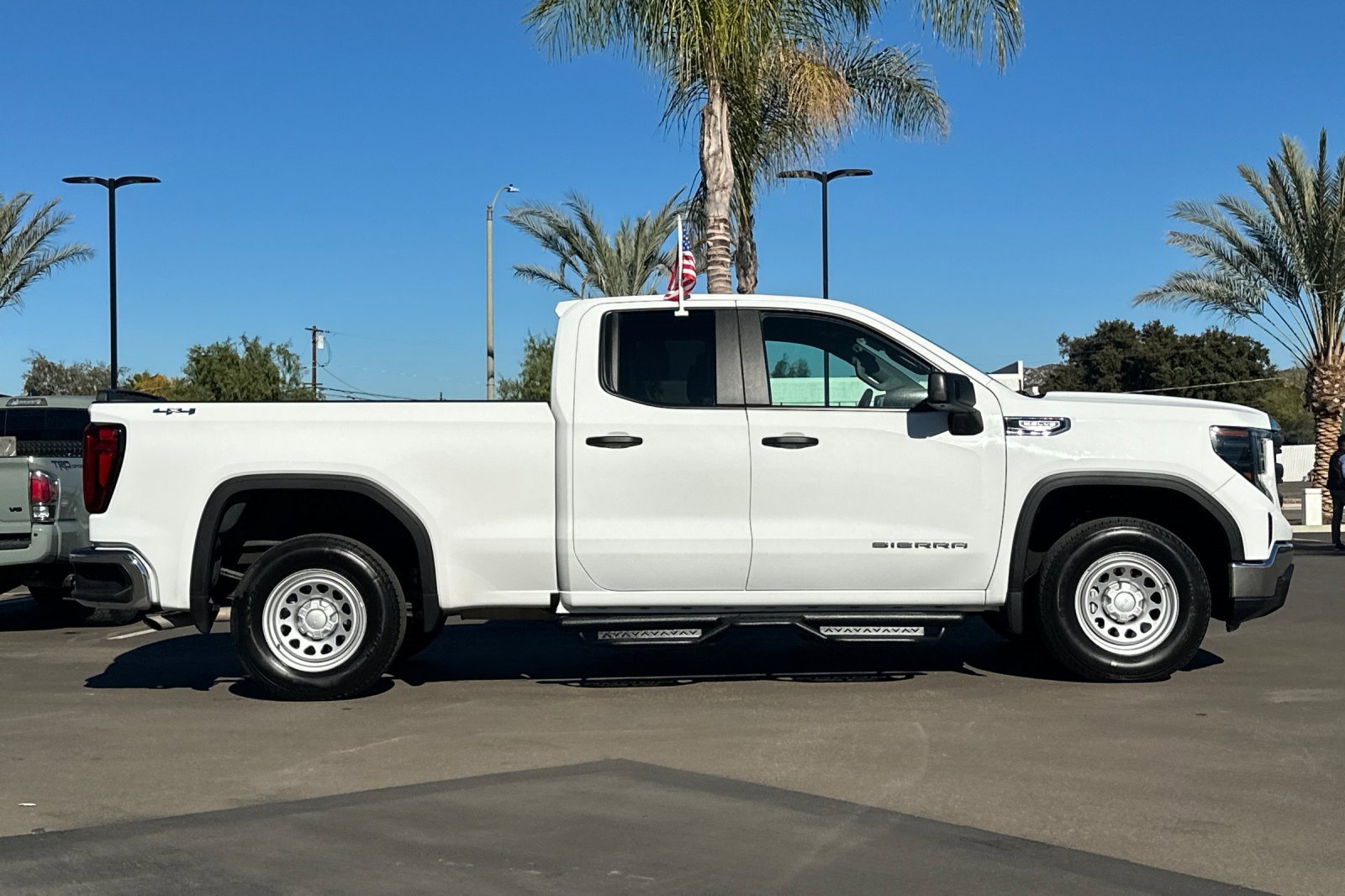 Used 2024 GMC Sierra 1500 Pro image 3