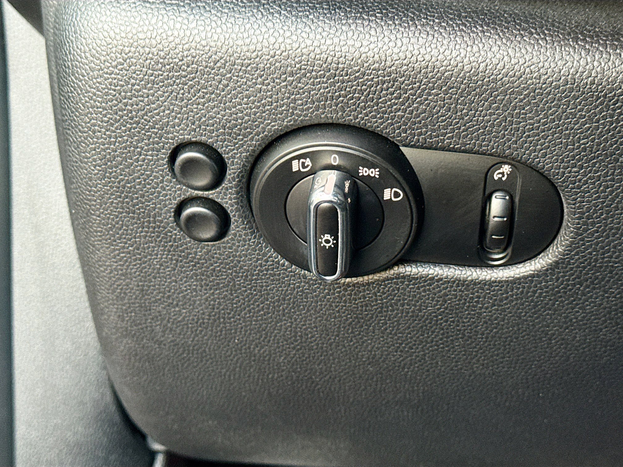 Used 2019 MINI Cooper John Cooper Works w/ Signature Upholstery Package image 34