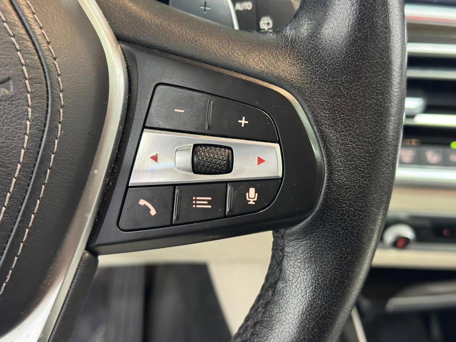 Used 2021 BMW X5 xDrive40i w/ Premium Package image 34