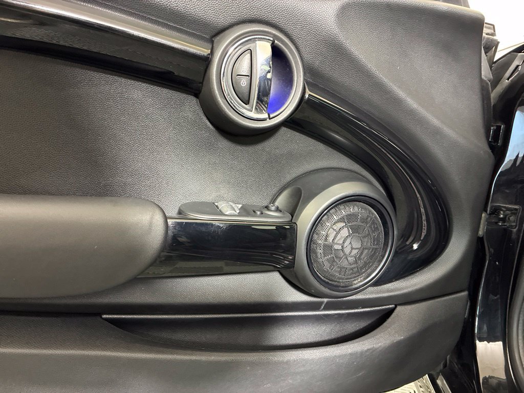Used 2019 MINI Cooper John Cooper Works w/ Signature Upholstery Package FWD image 22