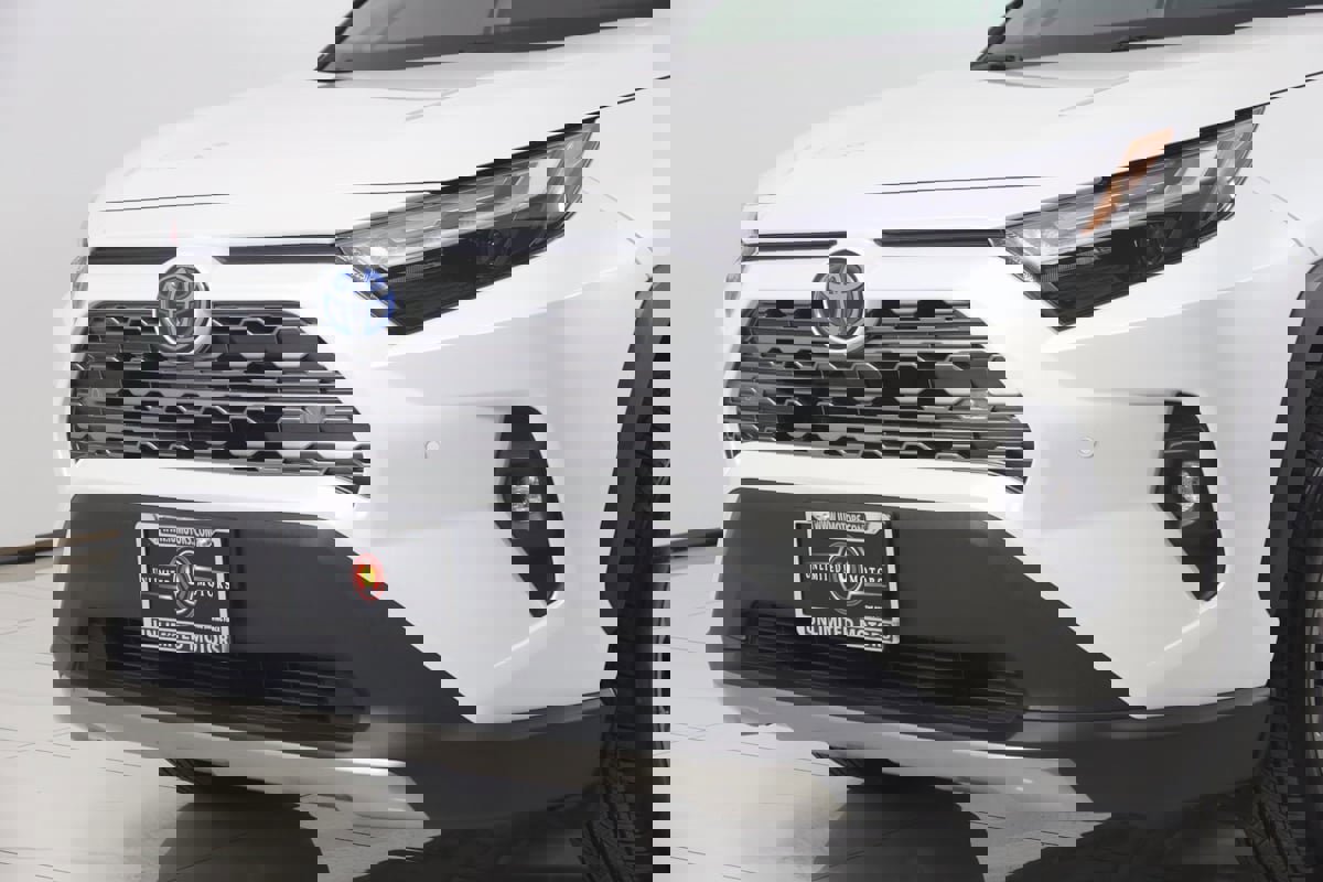 Used 2024 Toyota RAV4 Limited image 47