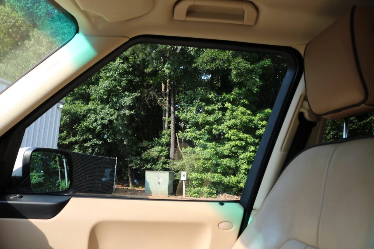 Used 2011 Land Rover Range Rover HSE AWD/4WD image 47