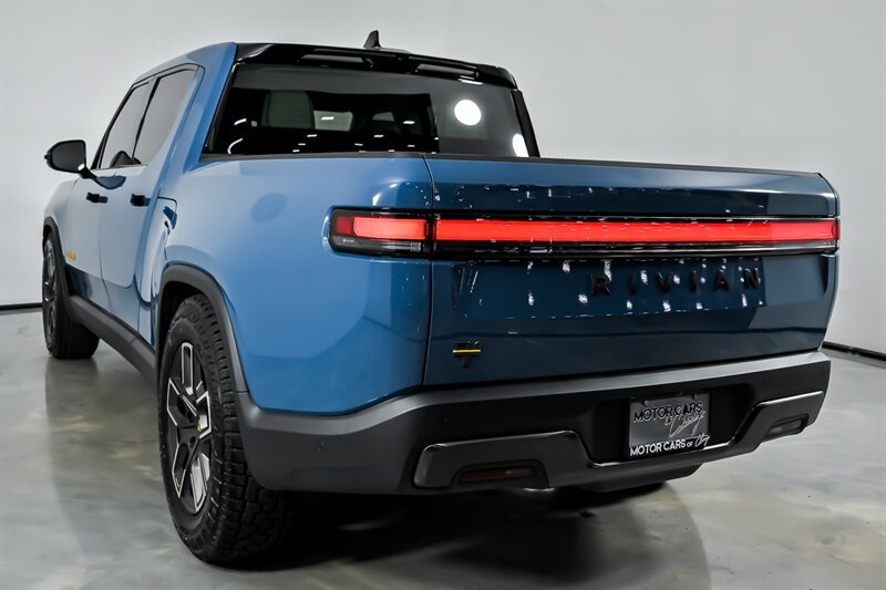 Used 2025 Rivian R1T Premium AWD/4WD image 10
