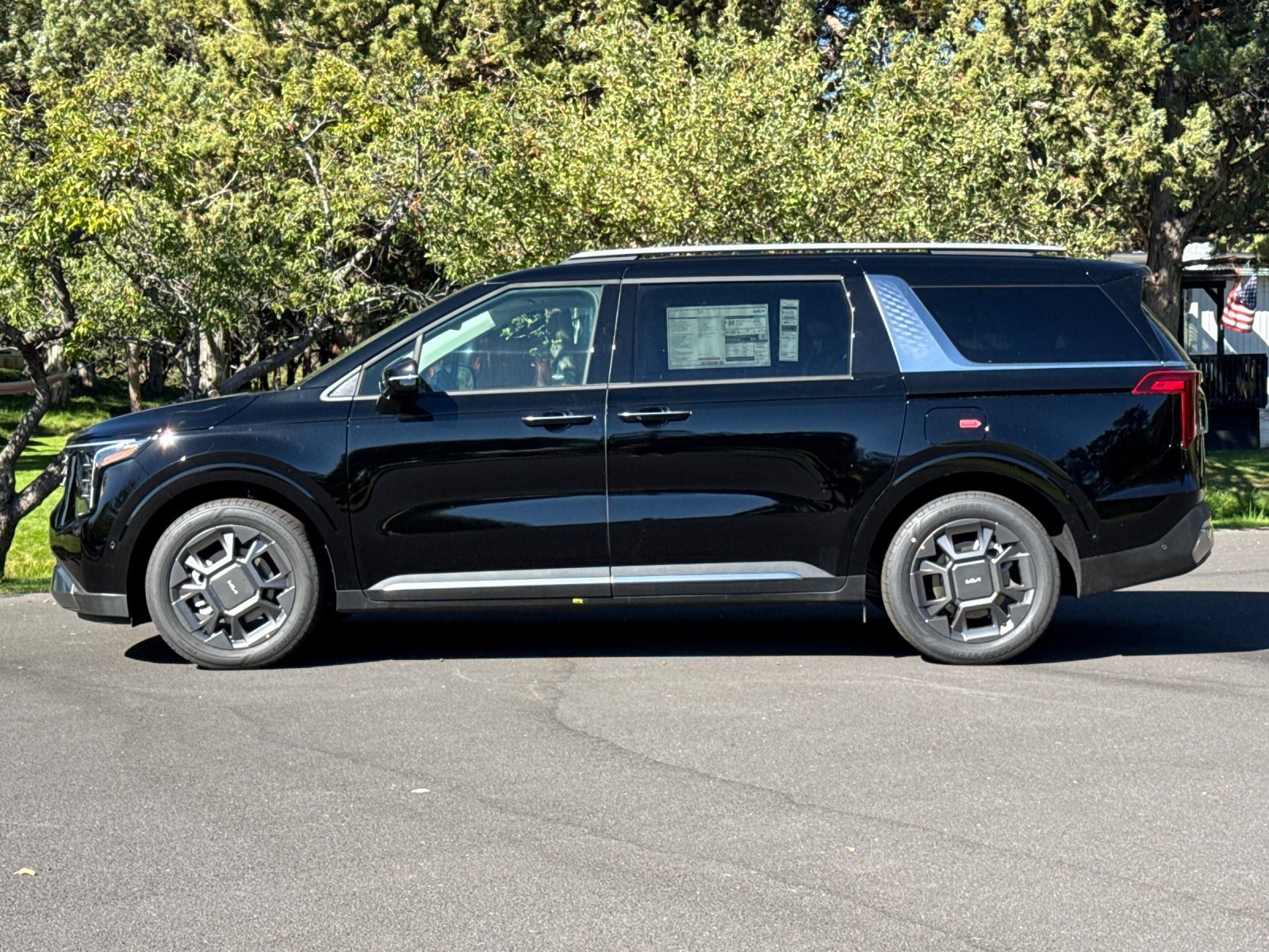 New 2026 Kia Carnival SX image 7